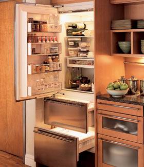 700TC Refrigerator/Freezer